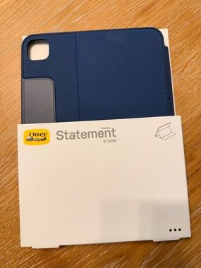 OtterBox Slim Folio Case in Navy and Charcoal